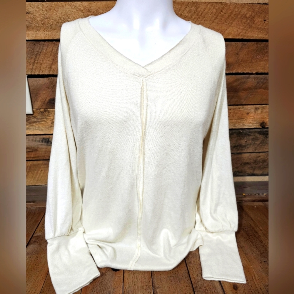 NWT Knox‎ Rose Cream Color Cashmere Like Sweater